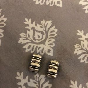 2 authentic pandora clips